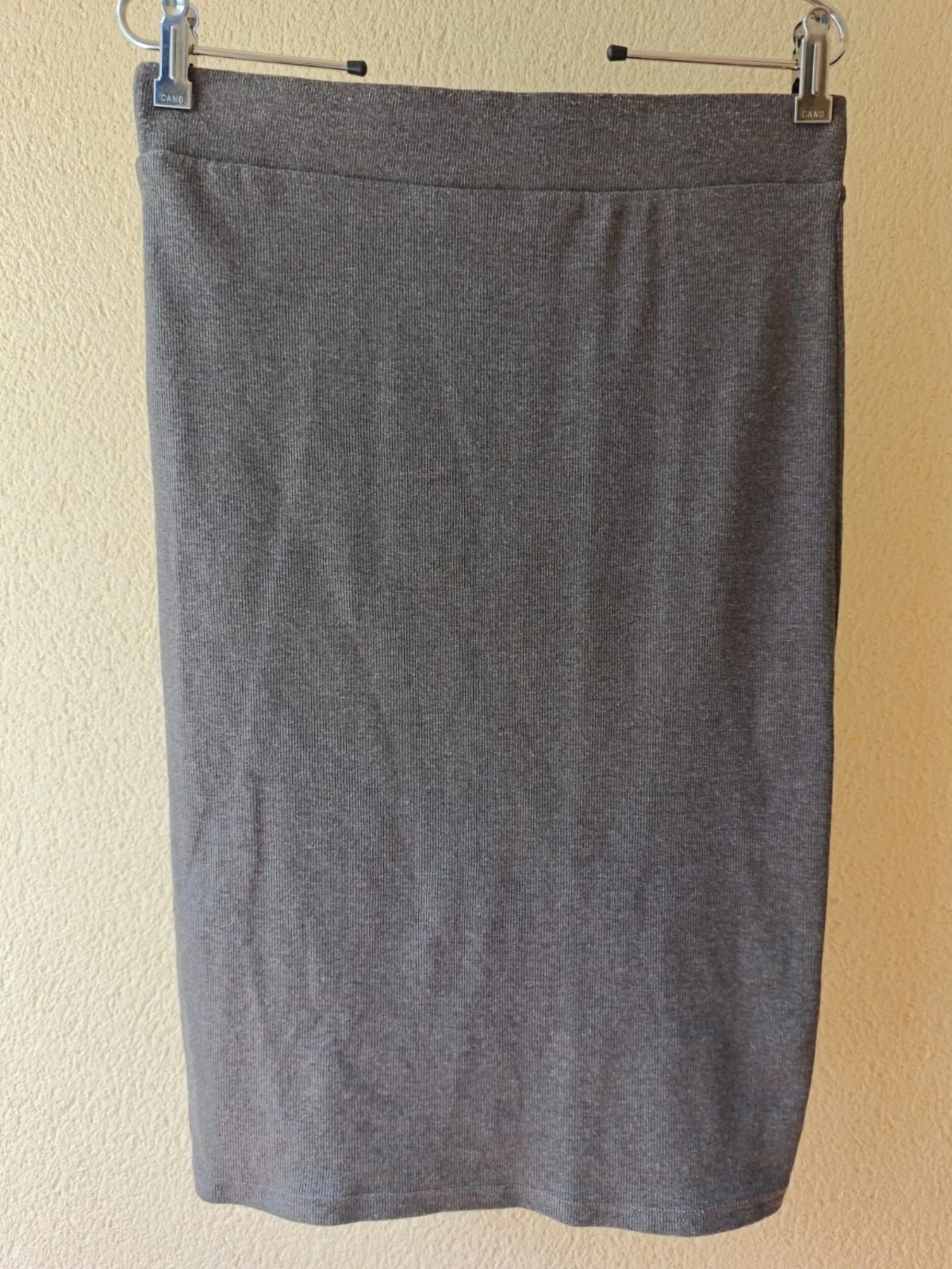 oodji Ultra midi buisrok geribbeld grijs maat XL – photo 3